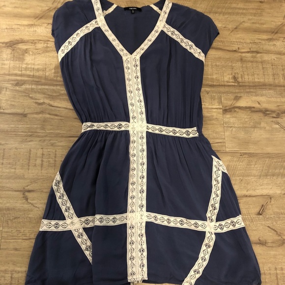 Funktional Dress - Picture 1 of 4